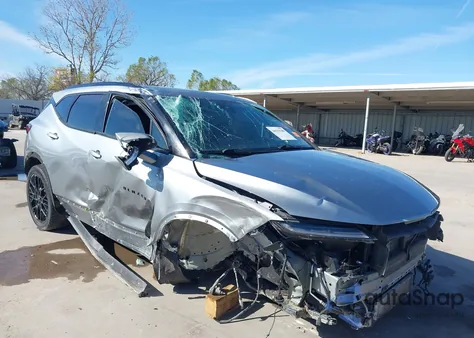 2023 Chevrolet Blazer Awd Rs z USA, uszkodzony, nr VIN 3GNKBKRS5PS112256